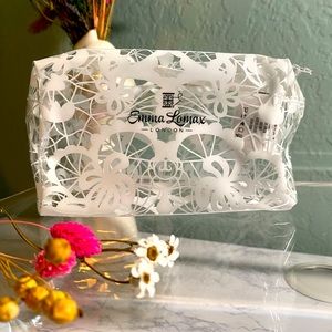 Emma Lomax London travel pouch/ travel bag